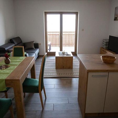 Apartmaji Hocka Koca Hočko Pohorje Exteriör bild