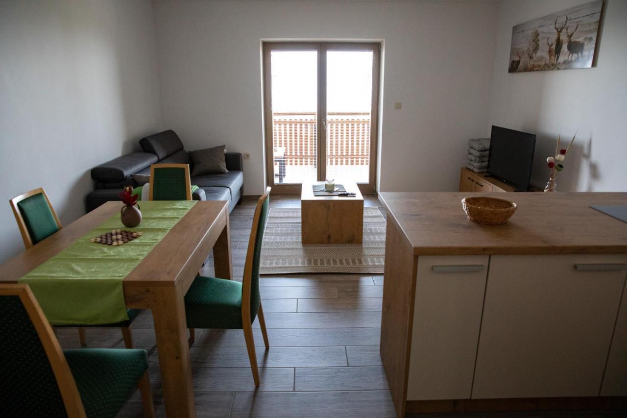 Apartmaji Hocka Koca Hočko Pohorje Exteriör bild