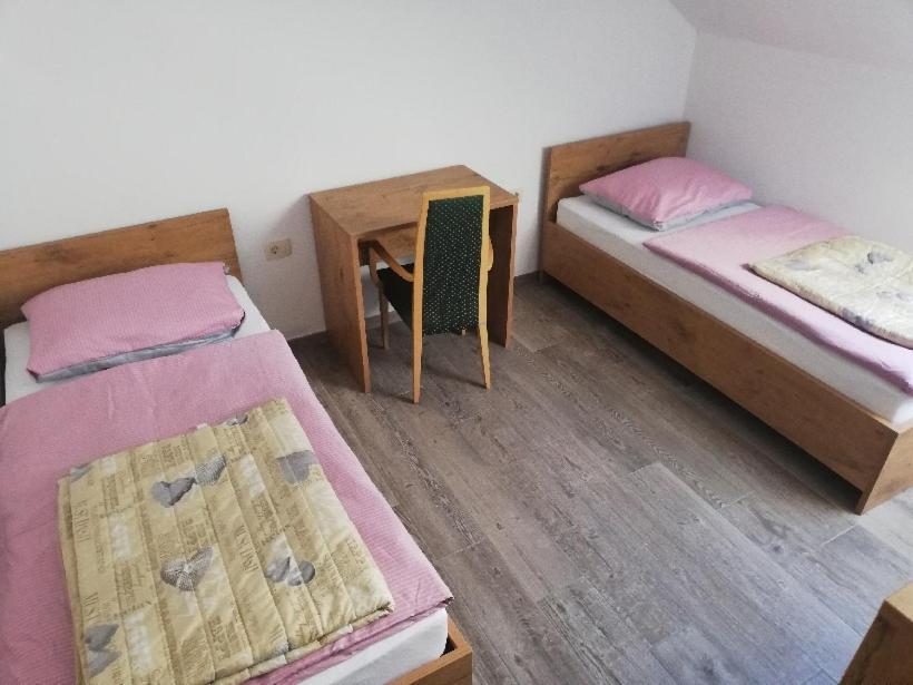 Apartmaji Hocka Koca Hočko Pohorje Exteriör bild